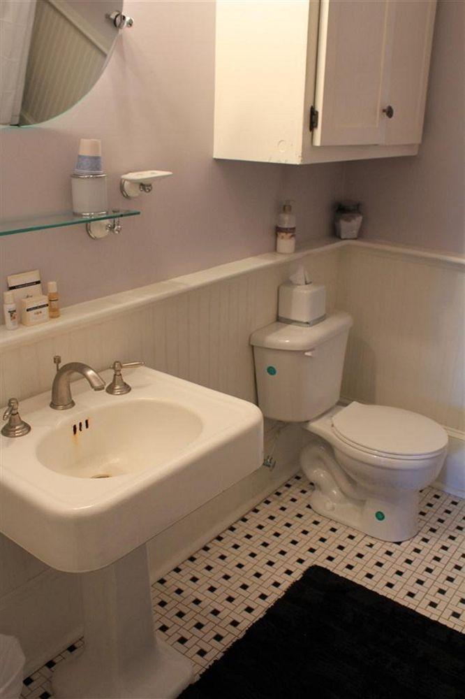 Carroll House Bed & Breakfast Bay St. Louis Exteriör bild