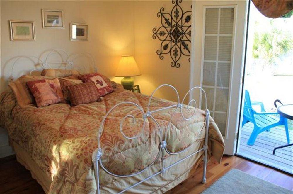 Carroll House Bed & Breakfast Bay St. Louis Exteriör bild